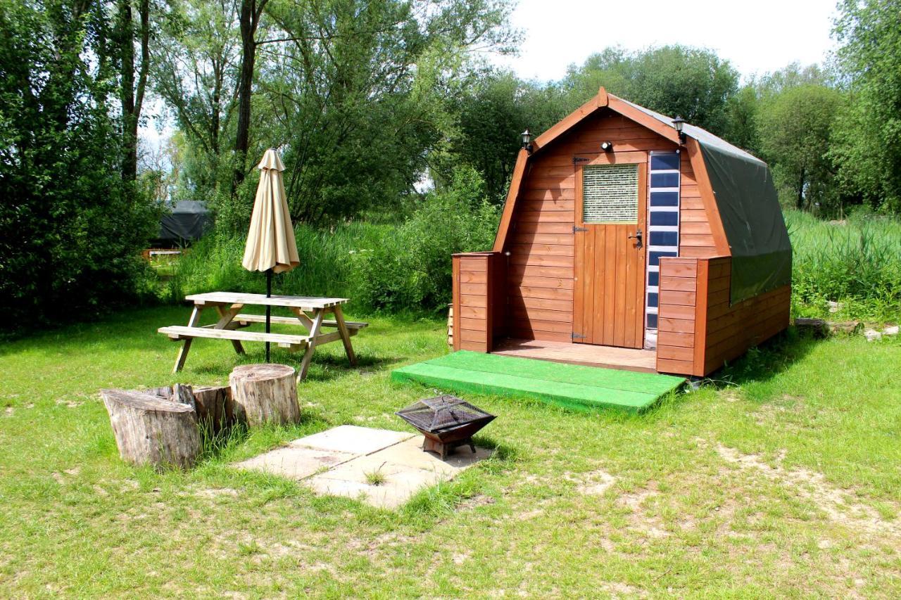 Rum Bridge Fisheries "The Cabin" Hotel Clare Eksteriør billede